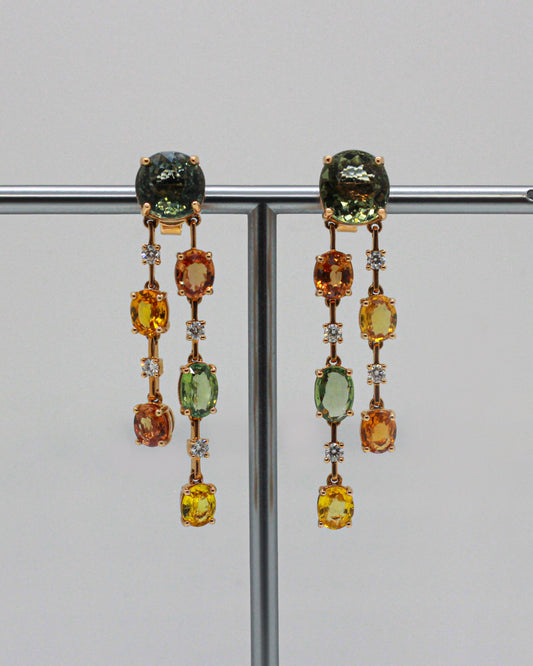 18K Guldörhängen med Turmalin, Safirer & Diamanter