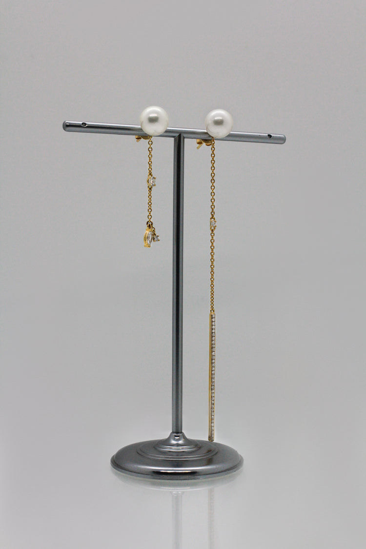 18K Akoya pärlörhängen med diamanter