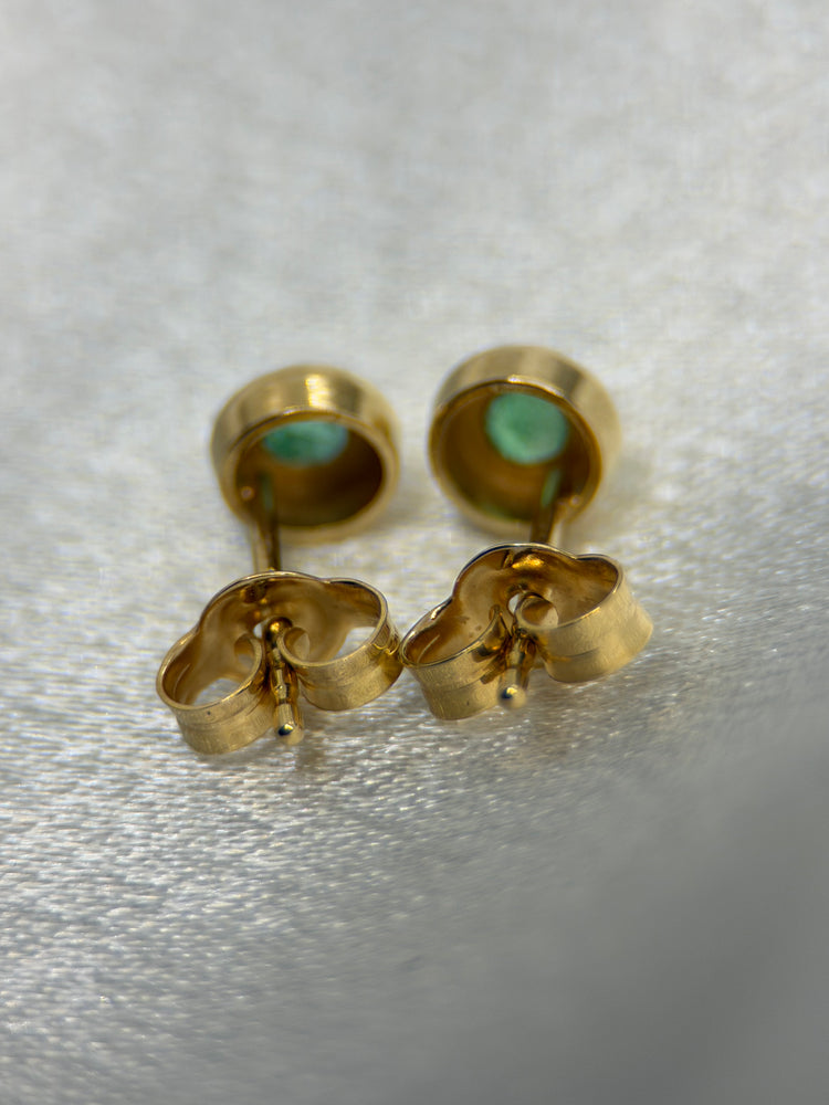 18K Emerald Earrings – 1.3g