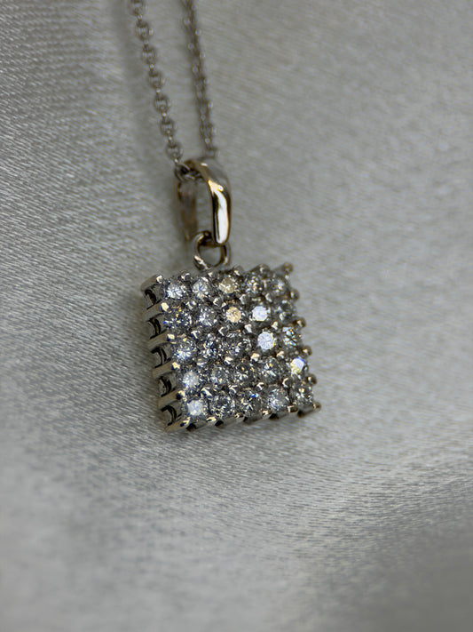 18K Diamond Set – Pendant Necklace & Earrings, 0.86 ct