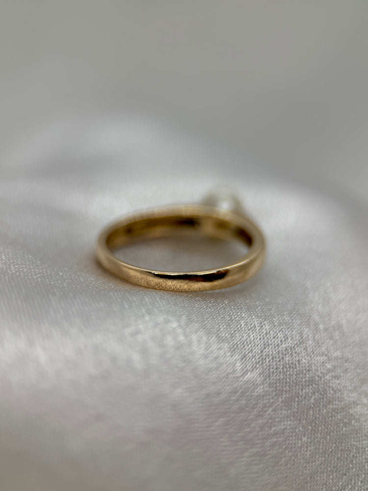18K Cultured Pearl Ring – Size 56.5
