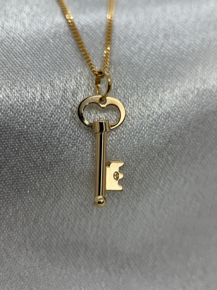 18K Nyckelformad hänge – 2.2 cm
