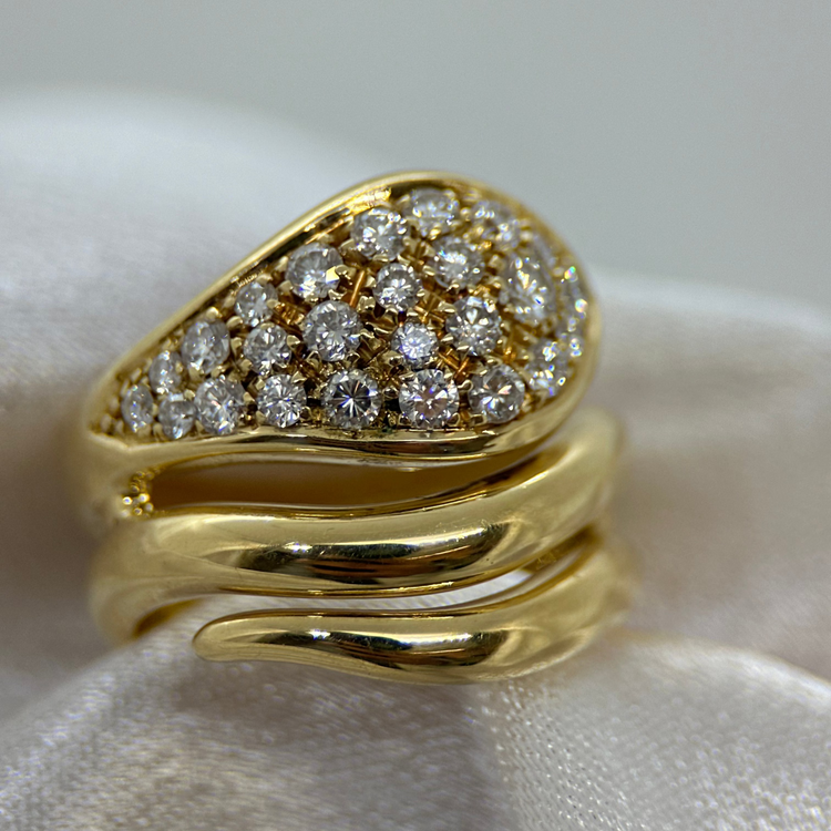18k 'Snake' Ring med Diamanter