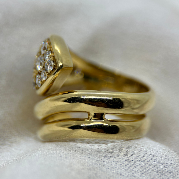 18k 'Snake' Ring med Diamanter