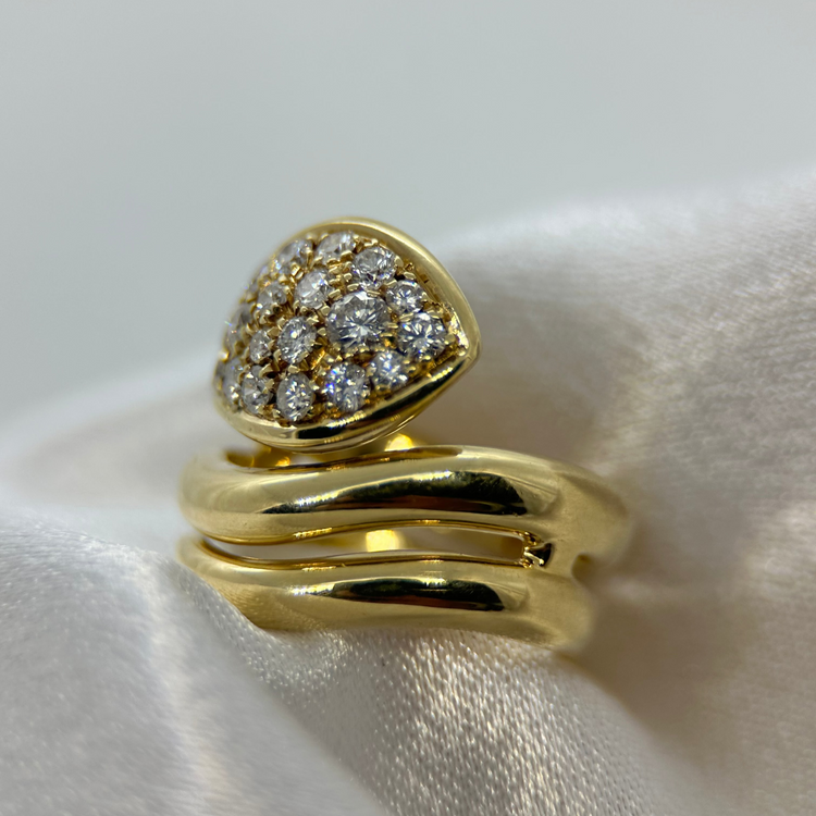 18k 'Snake' Ring med Diamanter