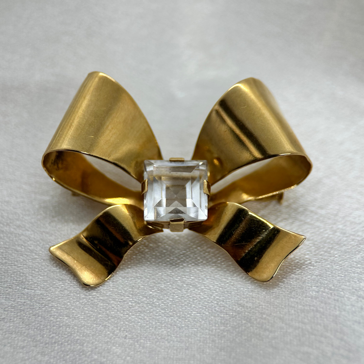 18K Brosch av Stigbert för Engelbert, 1947