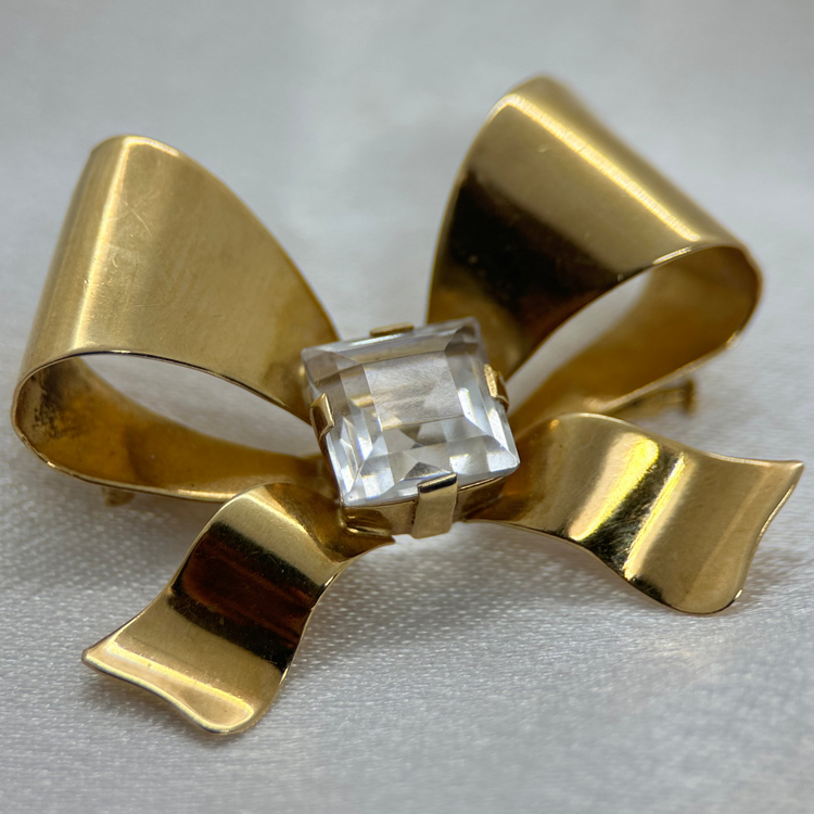 18K Brosch av Stigbert för Engelbert, 1947