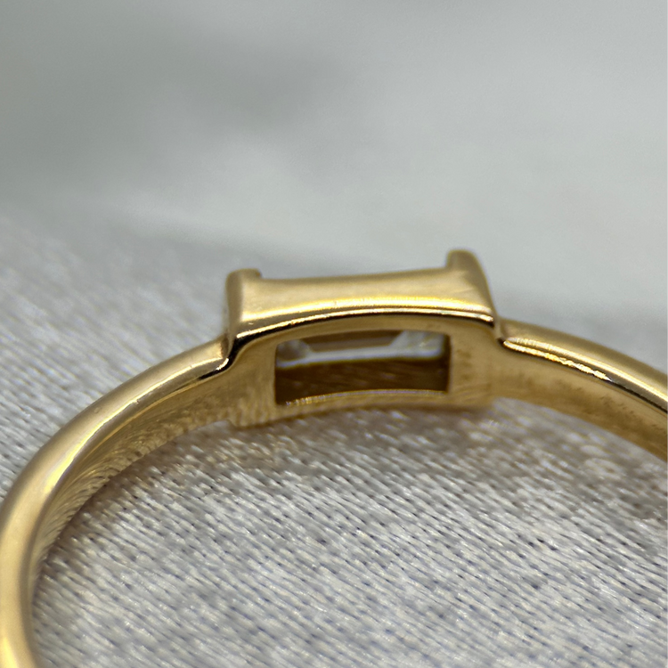 18K Diamantring med Baguetteslipad Diamant 0.20 ct