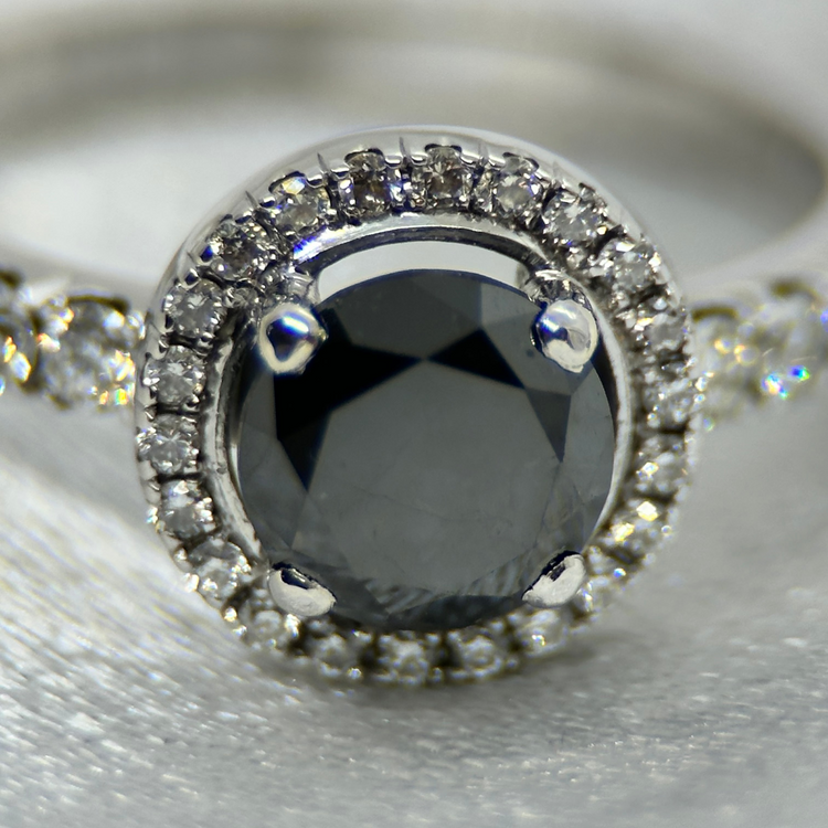 18K Halo-ring med Svart Diamant
