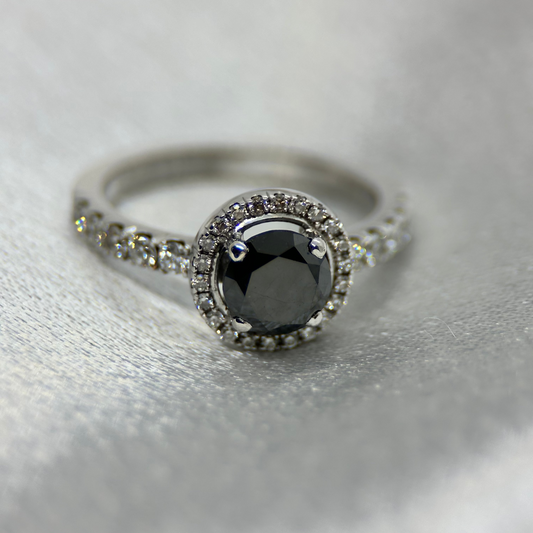 18K Halo-ring med Svart Diamant