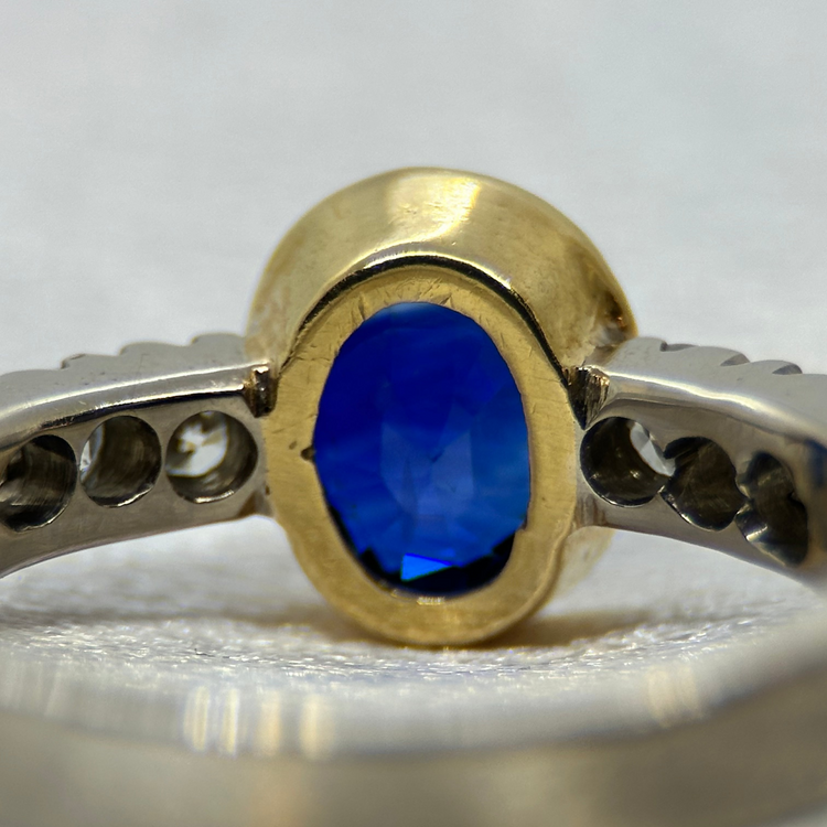 18K Safir Ring med Diamanter