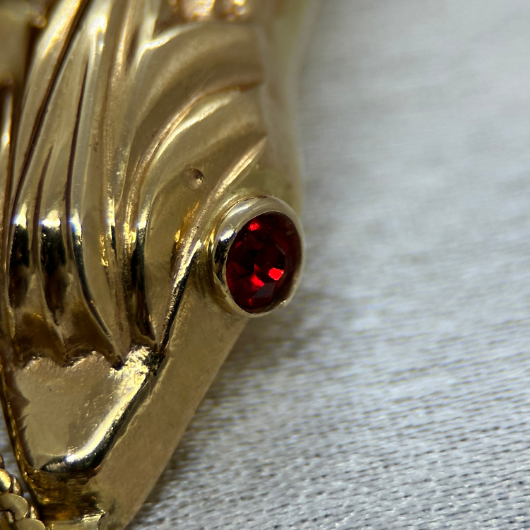 Halsband i Orm-design med Röda Stenar