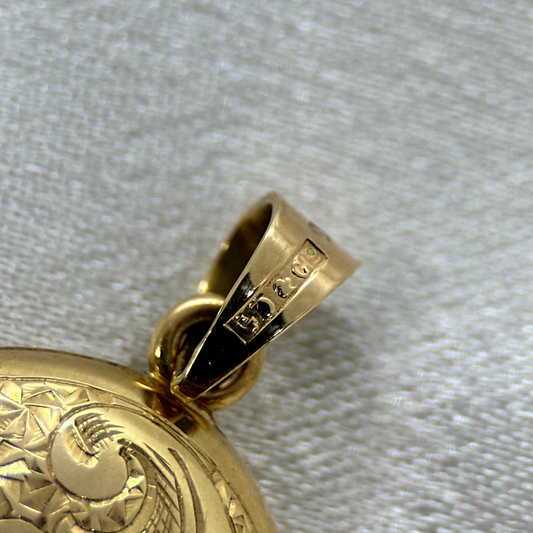 18K Medaljonghänge med Graverad Text