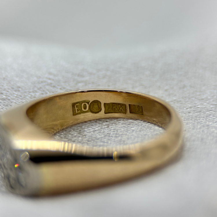 18K Klackring med tolv Diamanter