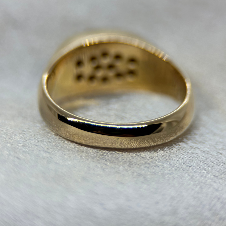 18K Klackring med tolv Diamanter