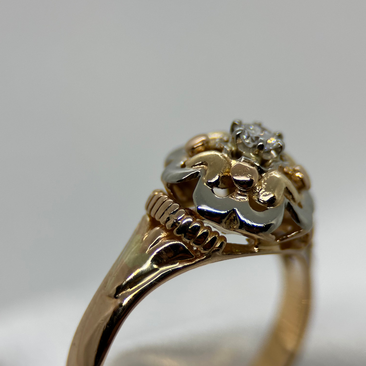 18K Diamantring i Blomsterdesign