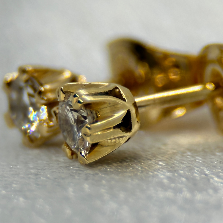 18K Jarl Sandin Diamantörhängen med sex klor