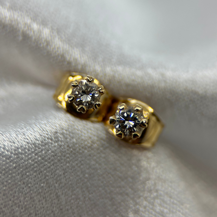 18K Jarl Sandin Diamantörhängen med sex klor