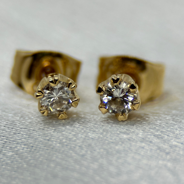 18K Jarl Sandin Diamantörhängen med sex klor