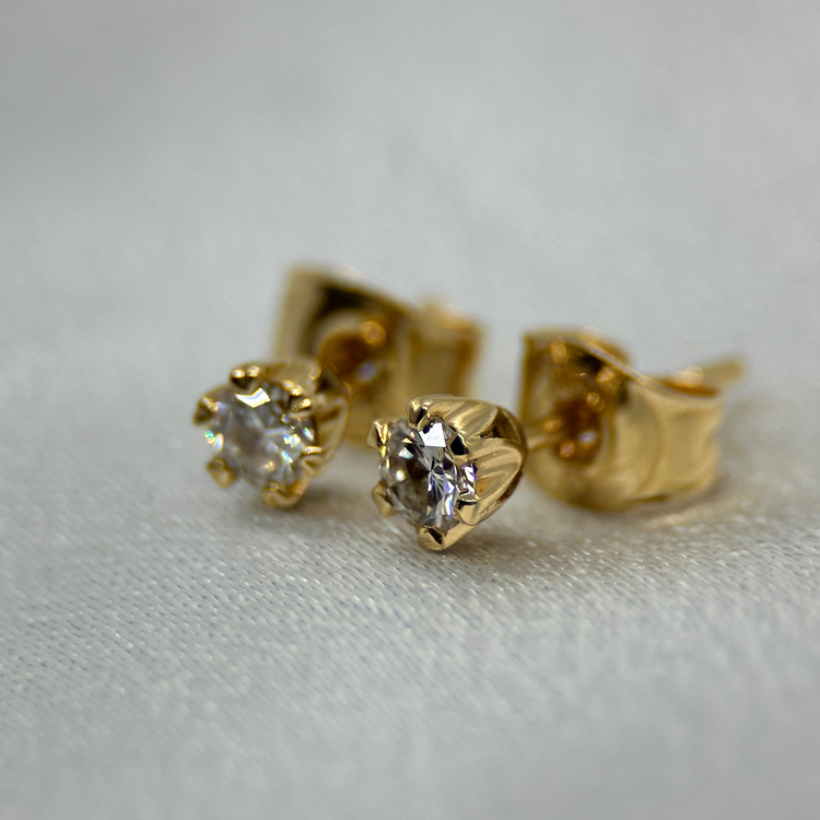 18K Jarl Sandin Diamantörhängen med sex klor
