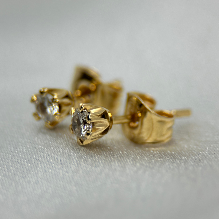 18K Jarl Sandin Diamantörhängen med sex klor