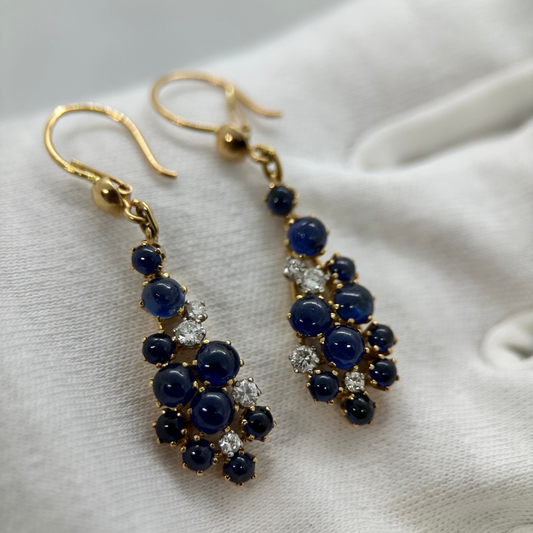18K Örhängen med Cabochonslipade Safirer och Diamanter