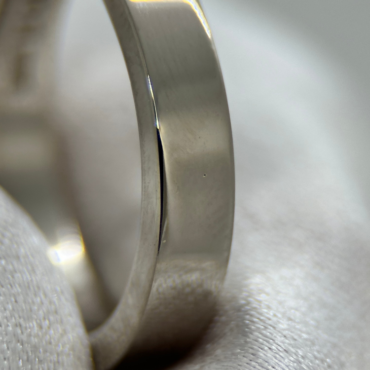 18K Rak-form Ring med Princesslipad Diamant 0.40 ct