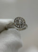 18K Diamantring – 0.25 ct centralt + kransinfattning, Storlek 50