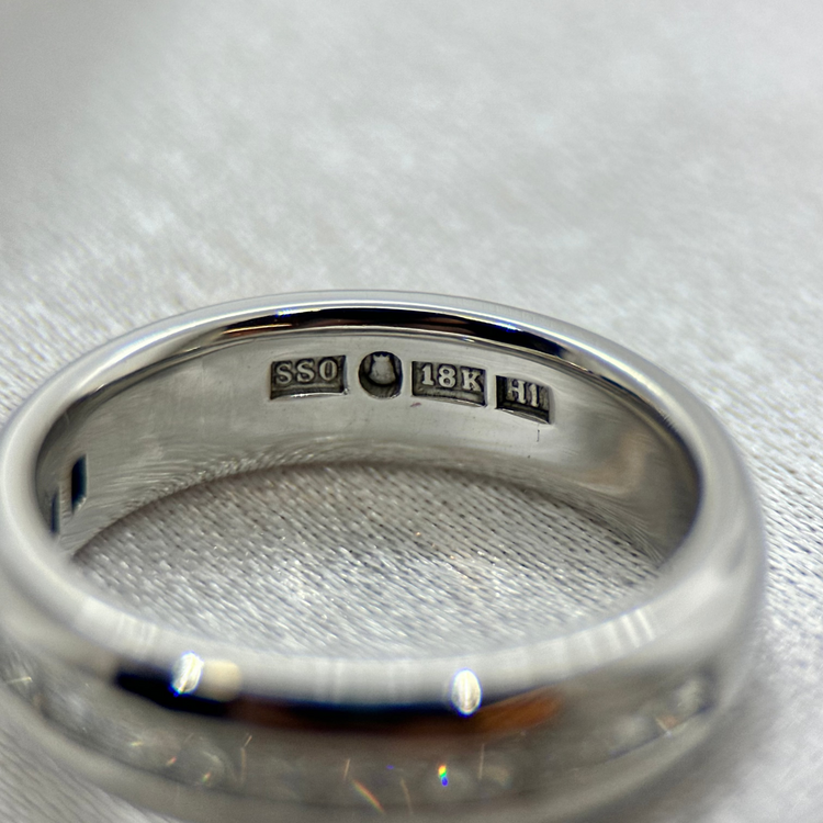 18K Vigselring med Prinsesslipade diamanter 0,40 ct