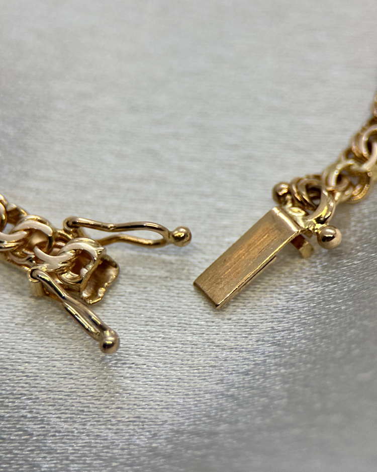 18K Handcrafted Bismarck Necklace Graduated Design 42 cm (1963)