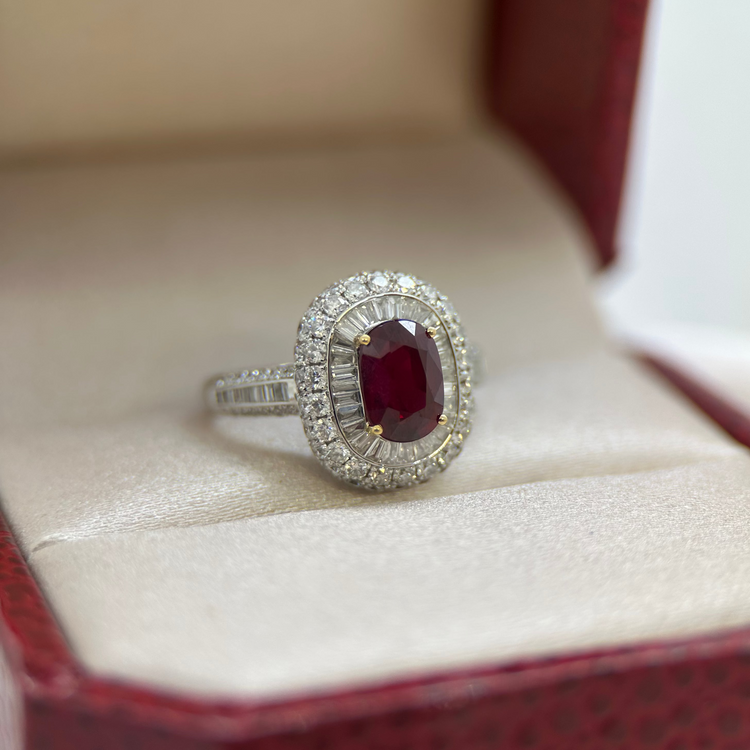 18K Rubin och Diamantring 2.19 ct