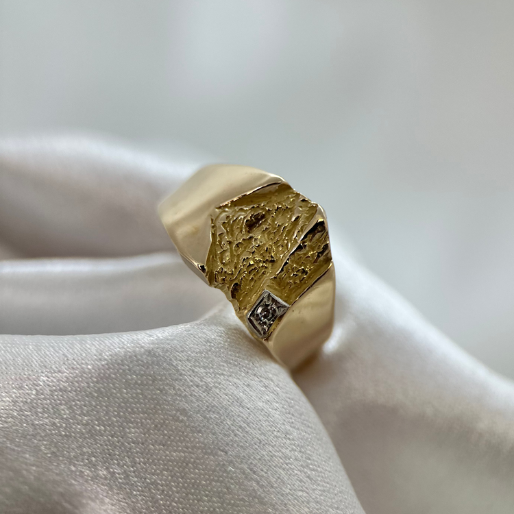 18K Klackring med Diamant