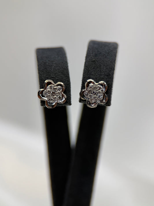 18K Diamantörhängen – Blomma, 0.06 ct