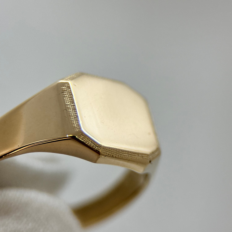 18K Vintage Gold Signet Ring – Göteborg 1987