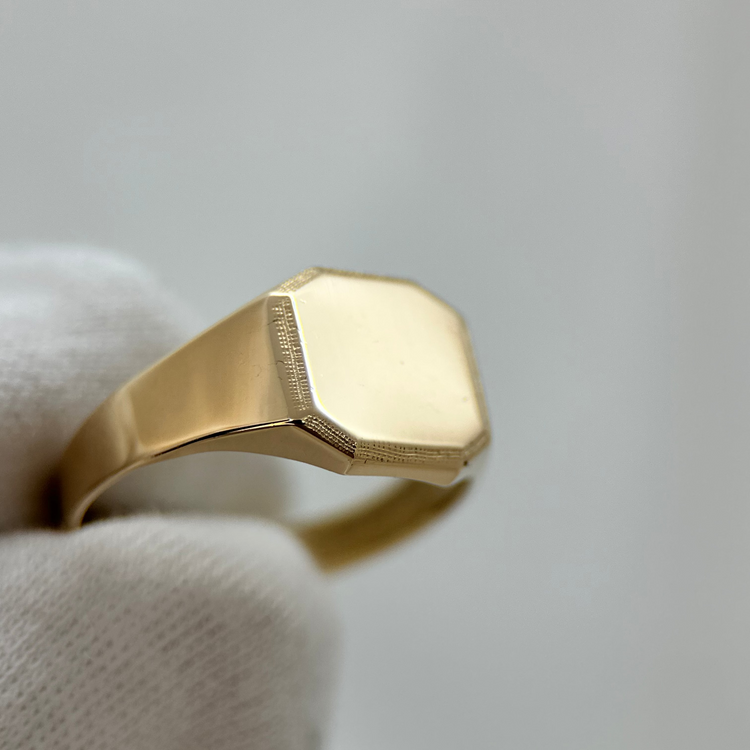 18K Vintage Gold Signet Ring – Göteborg 1987