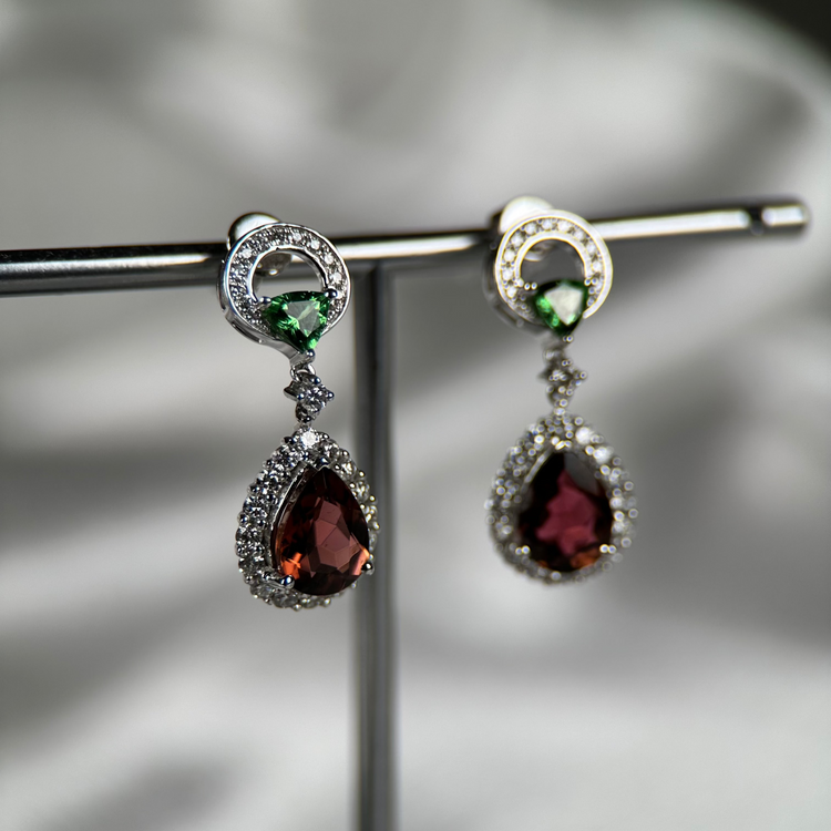 14K Vitguld Turmalin & Tsavorit Drophängen med Diamanter