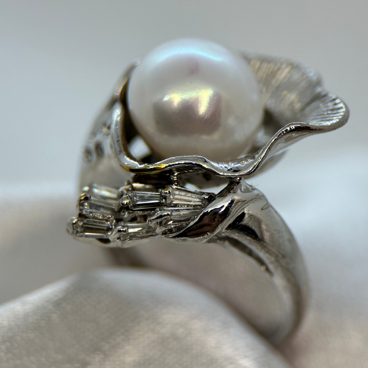 18K Ring med odlade pärlor och diamanter