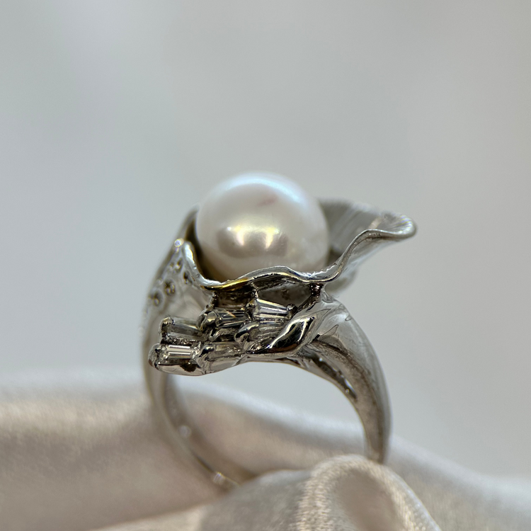 18K Ring med odlade pärlor och diamanter