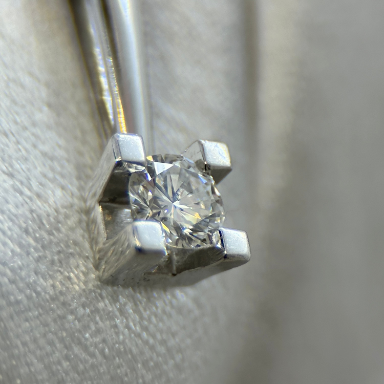 18K Diamanthänge F-G/VS, 0.30ct