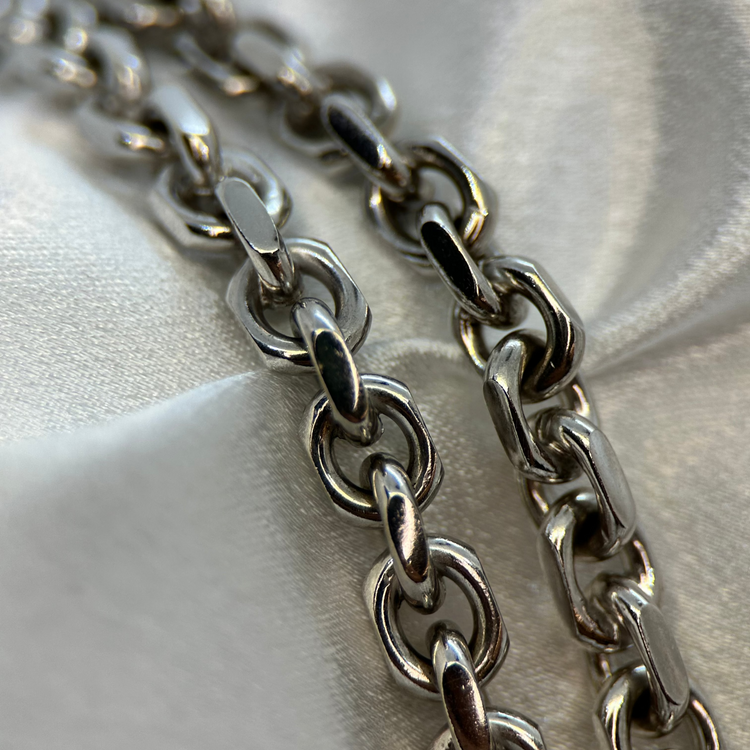 18K Ankar halsband flackslipad handgjord - 131,8g