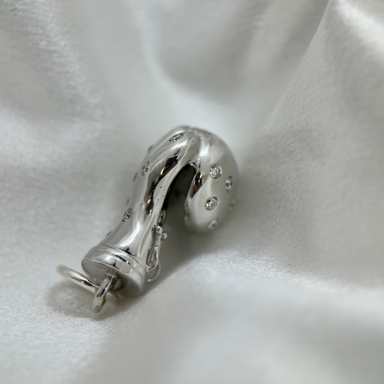 18K Diamantboxningshandske Hänge