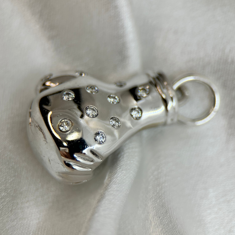 18K Diamantboxningshandske Hänge