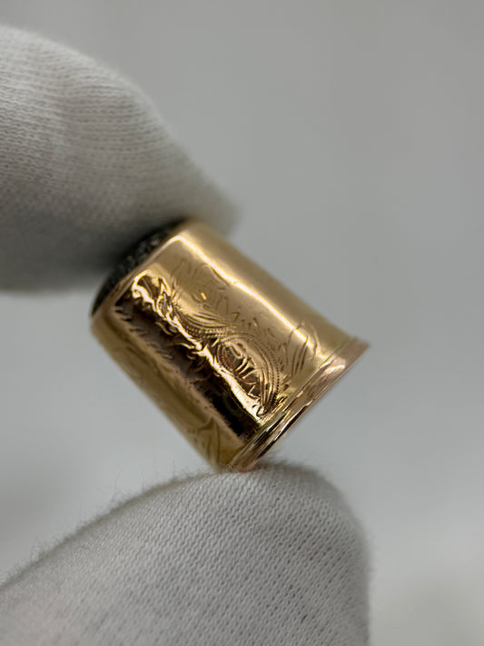 18K Fingerborg i guld – graverad, 1879