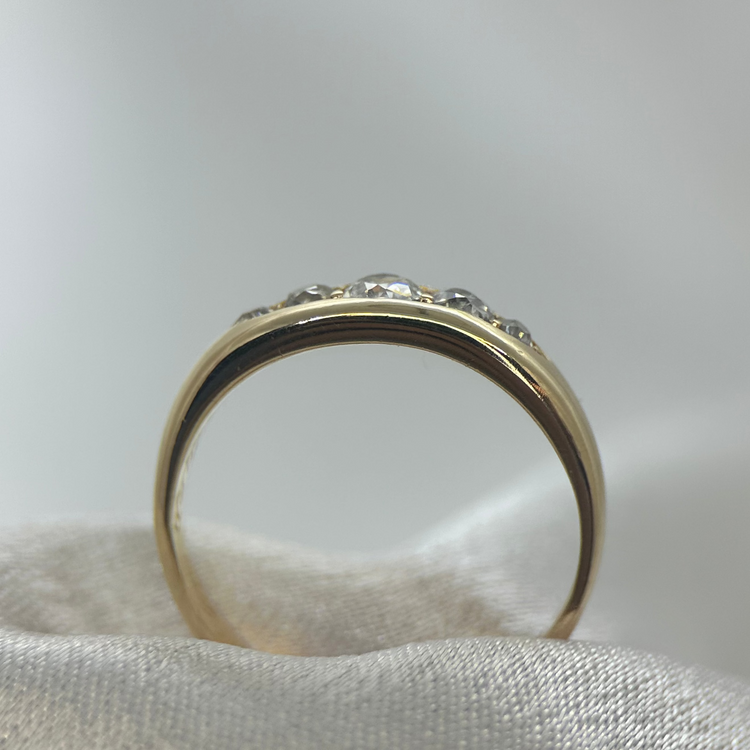 18k Guldring med 5 Diamanter - Storklek 55