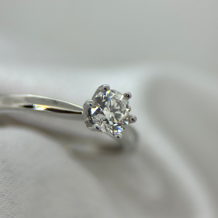 18K Enstensring 0,50 ct från Jarl Sandin - GIA certifierad