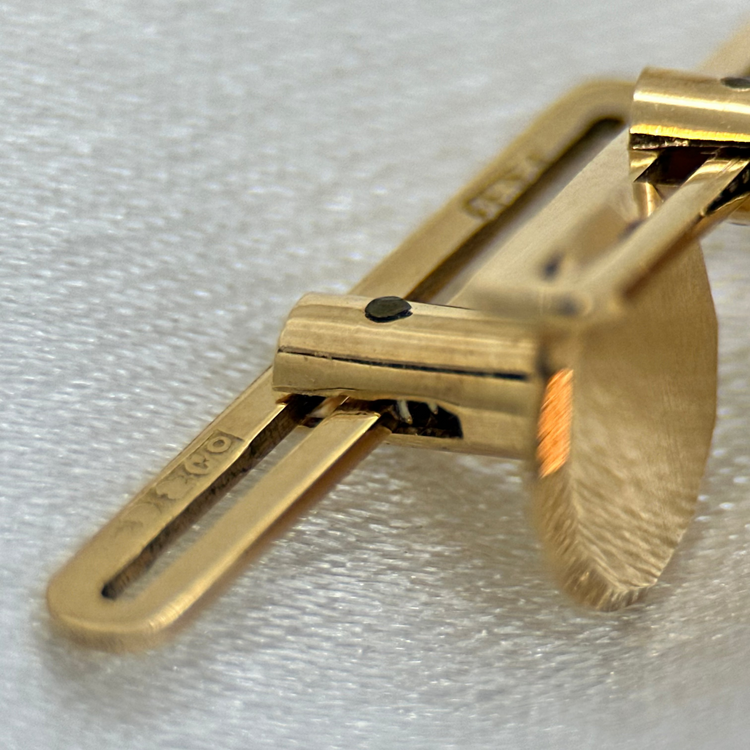 18K Frack/smoking knappar – Fasettslipad Cirkeldesign