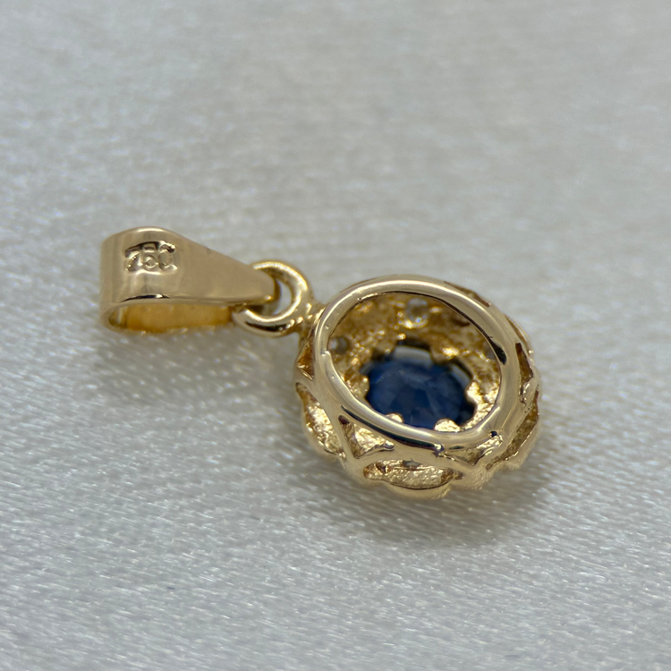 18K Safir och diamanthänge - 0,20 ct