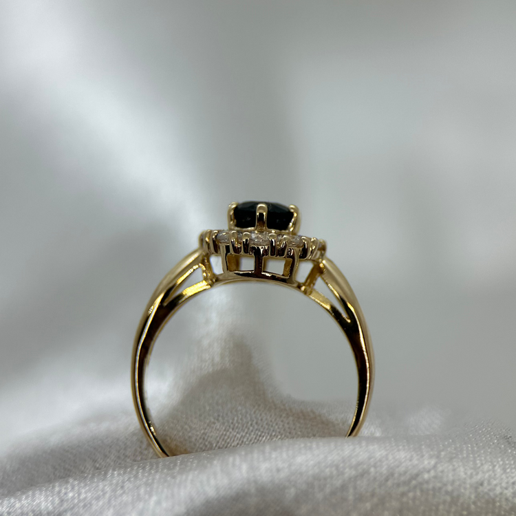 18K Safir ring i klusterdesign - Ringstorlek 55