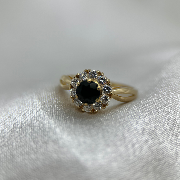 18K Safir ring i klusterdesign - Ringstorlek 55