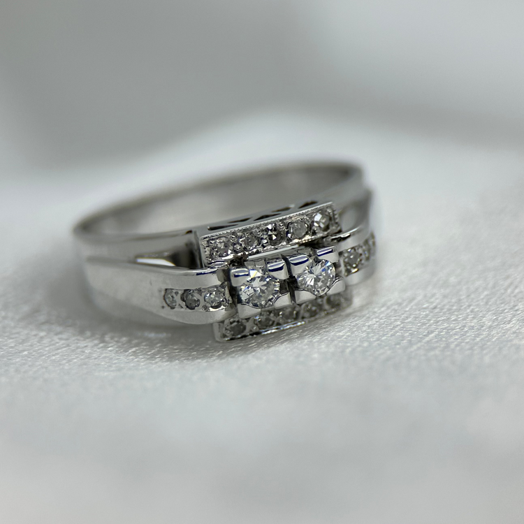 18K Diamantring i rektangulär design 6.4g - Ringstorlek 58